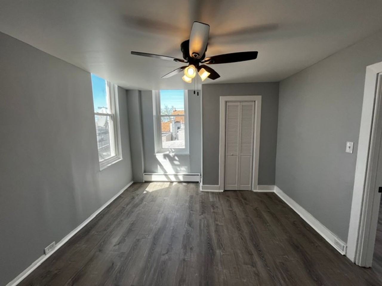 342 N 10th St. - Photo 2 of 7