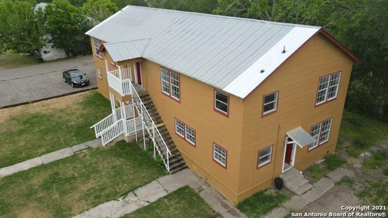 Margaret St In Kenedy,TX (MN 1) - Photo 3 of 25