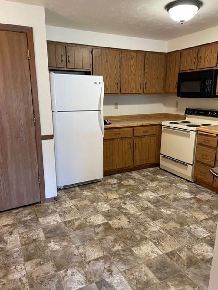2985 Mossy Oak Circle - Photo 3 of 8