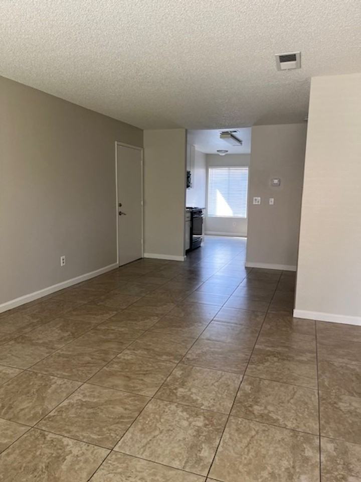 JA2708 Apartments - 2708 Gosford Rd, Bakersfield, CA 93309 - Zumper