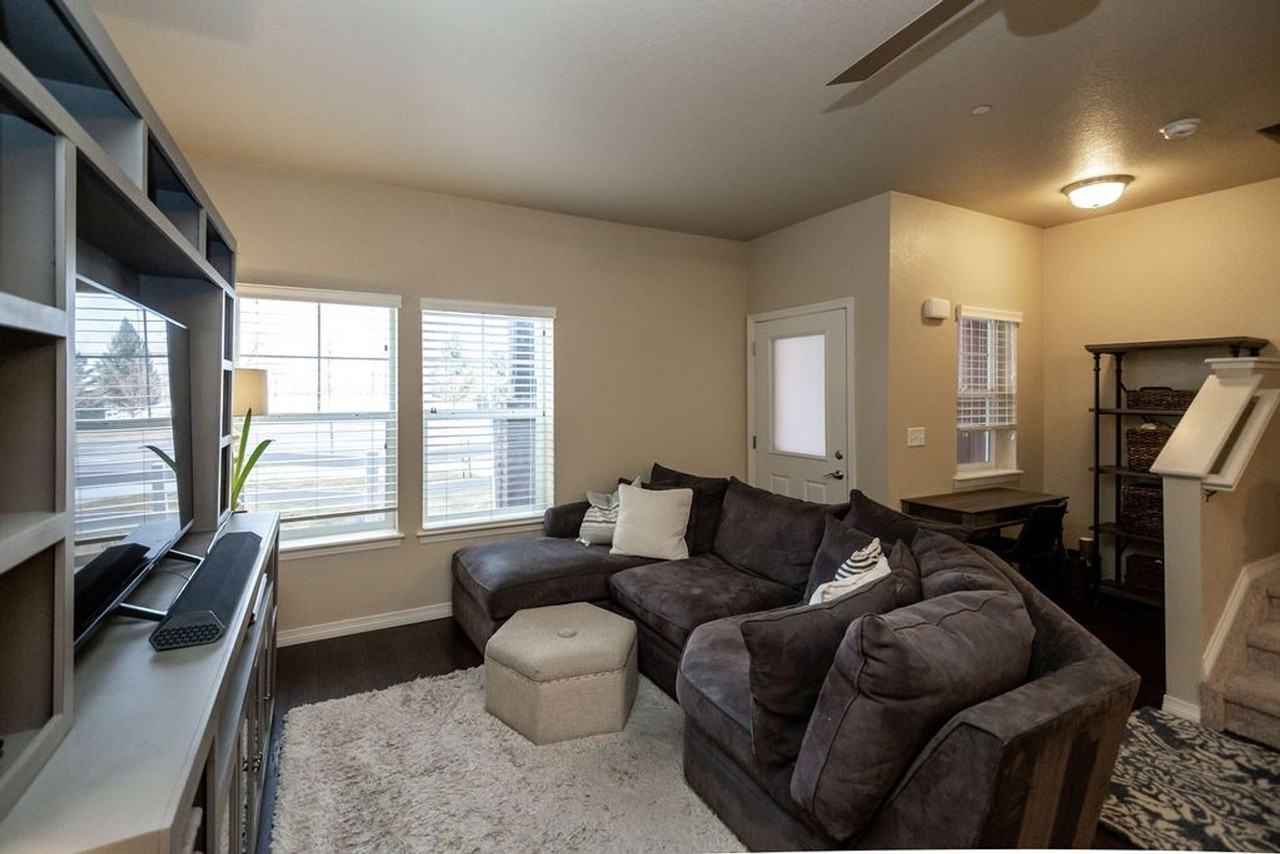 3056 County Fair Ln - Photo 6 of 33