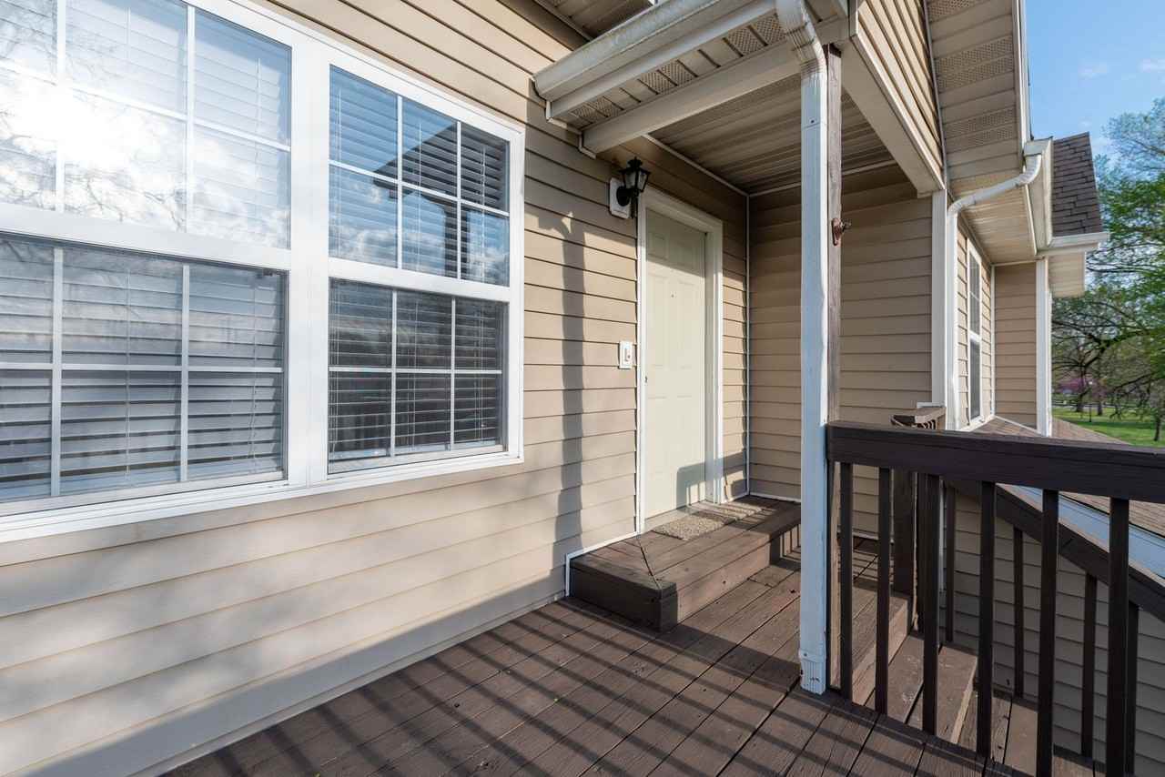 1156 S Grant Ave - Photo 2 of 24