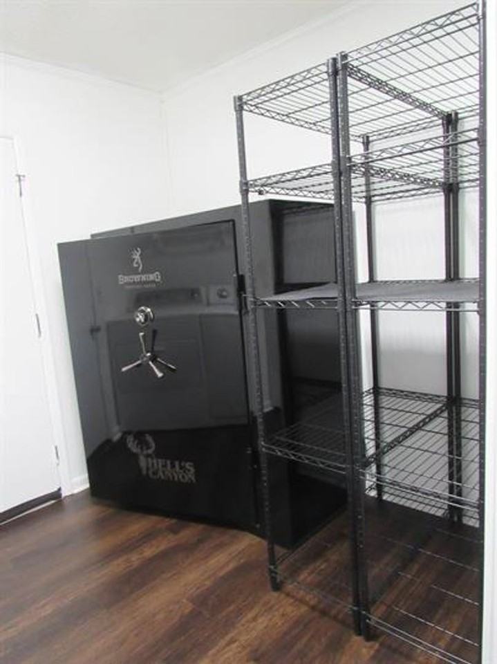 210 Meredith St - Photo 7 of 15