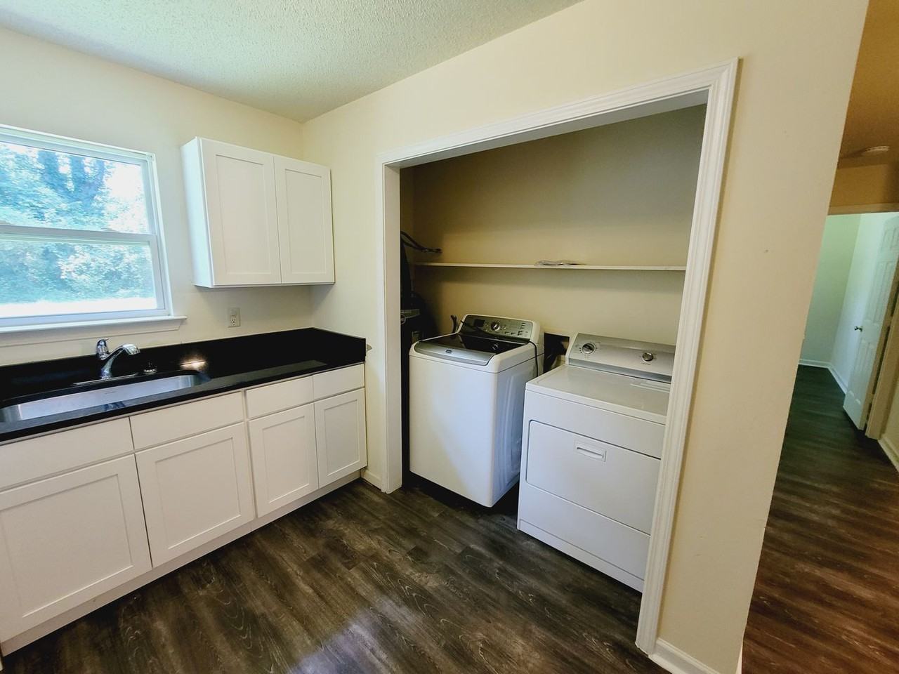 631 N Weldon St - Photo 7 of 8