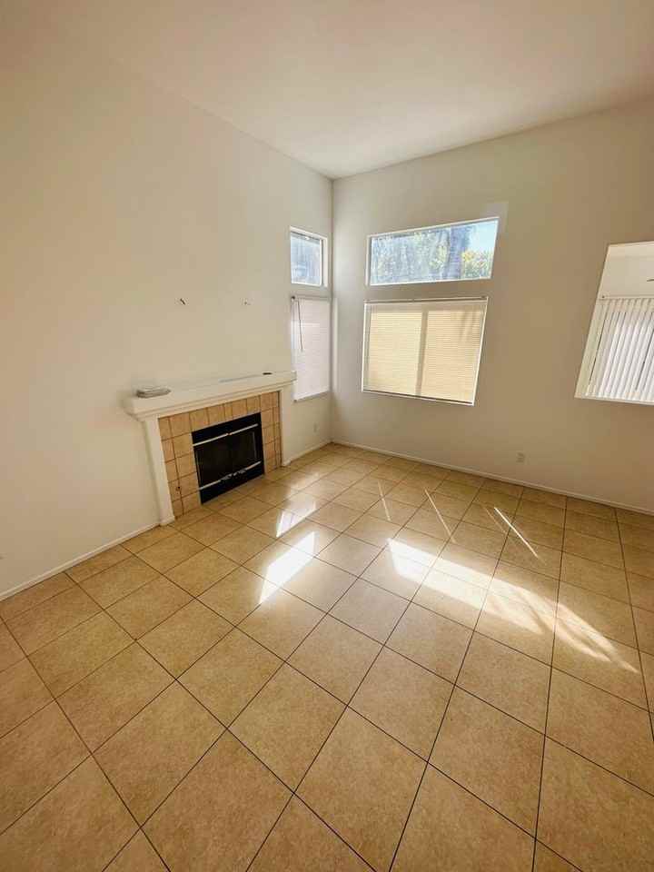 19559 Brisbane Dr - Photo 3 of 26