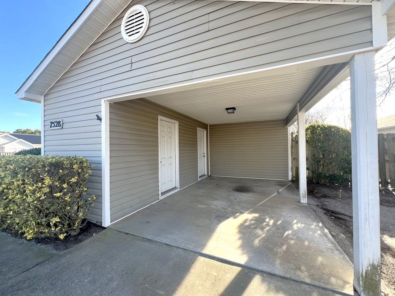 7528 Foxwerth Dr - Photo 3 of 31