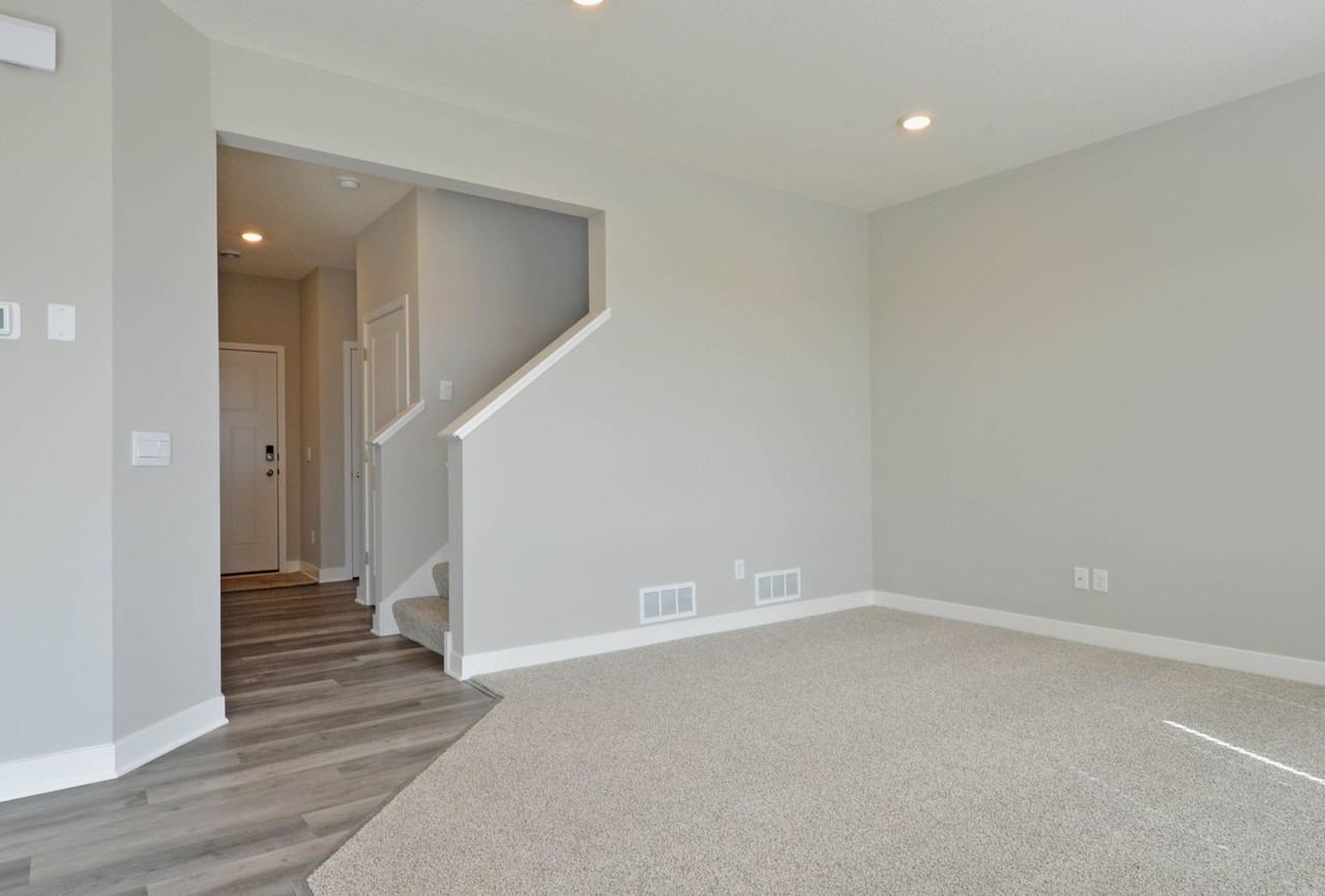 23465 Ashbury Dr - Photo 7 of 27