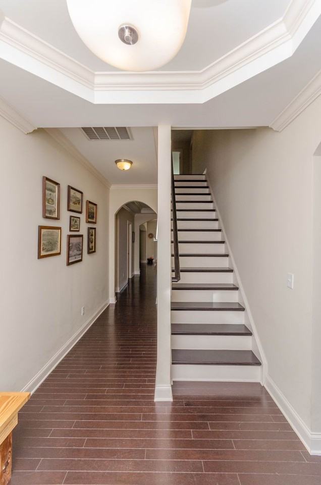 255 Mimosa Dr - Photo 6 of 50