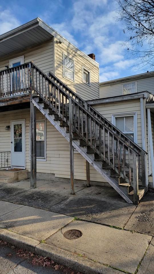 200 E 6th St - Photo 2 of 13