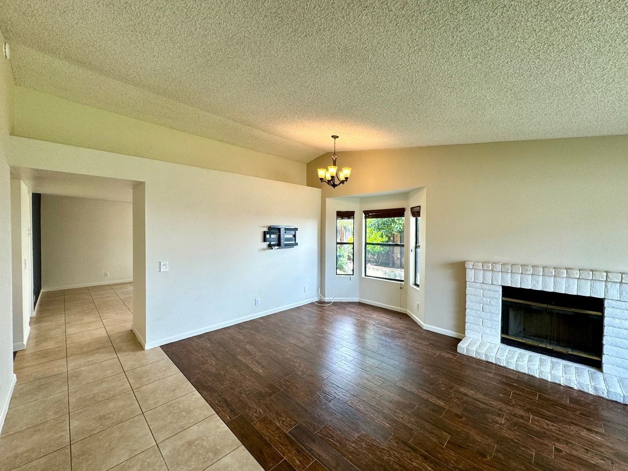 311 Elkhorn Ln - Photo 2 of 21