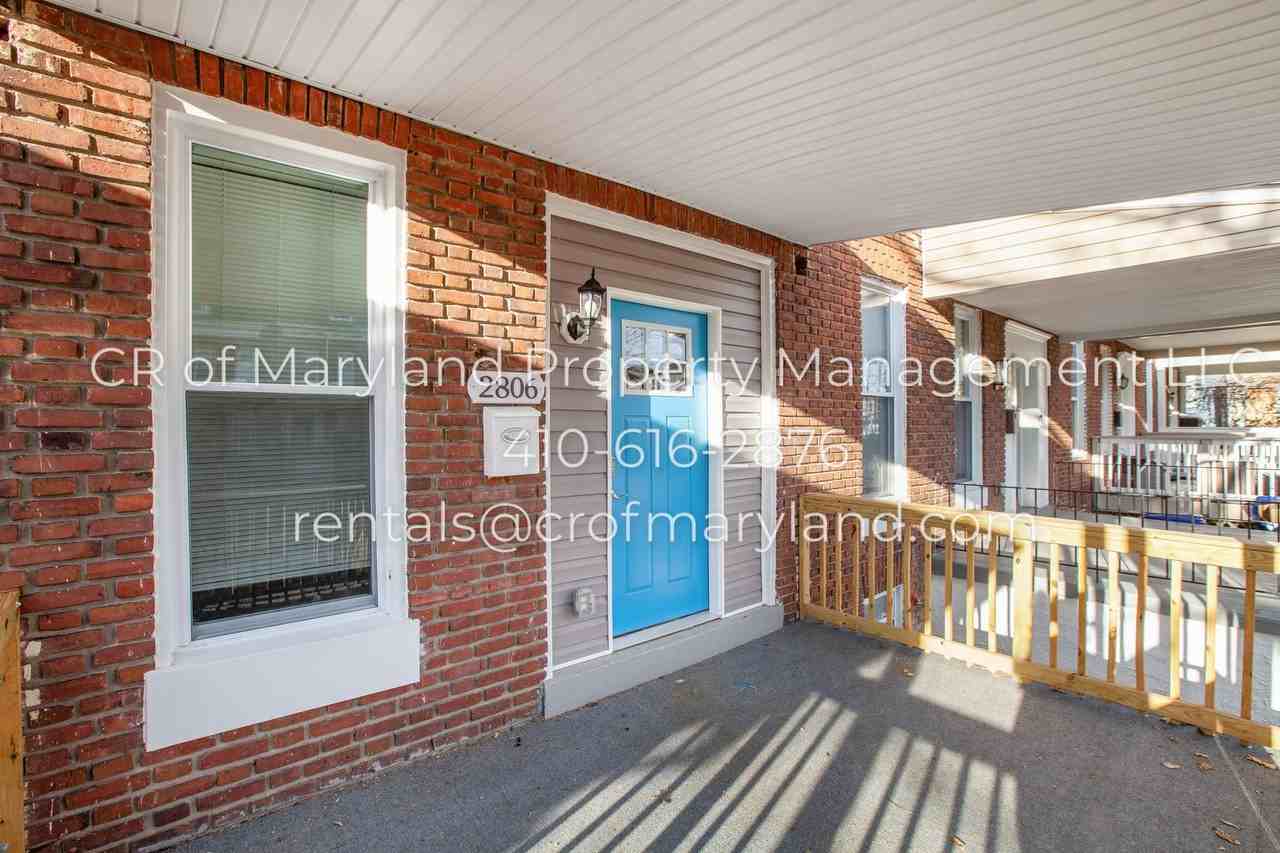 2806 Hilldale Ave - Photo 2 of 21