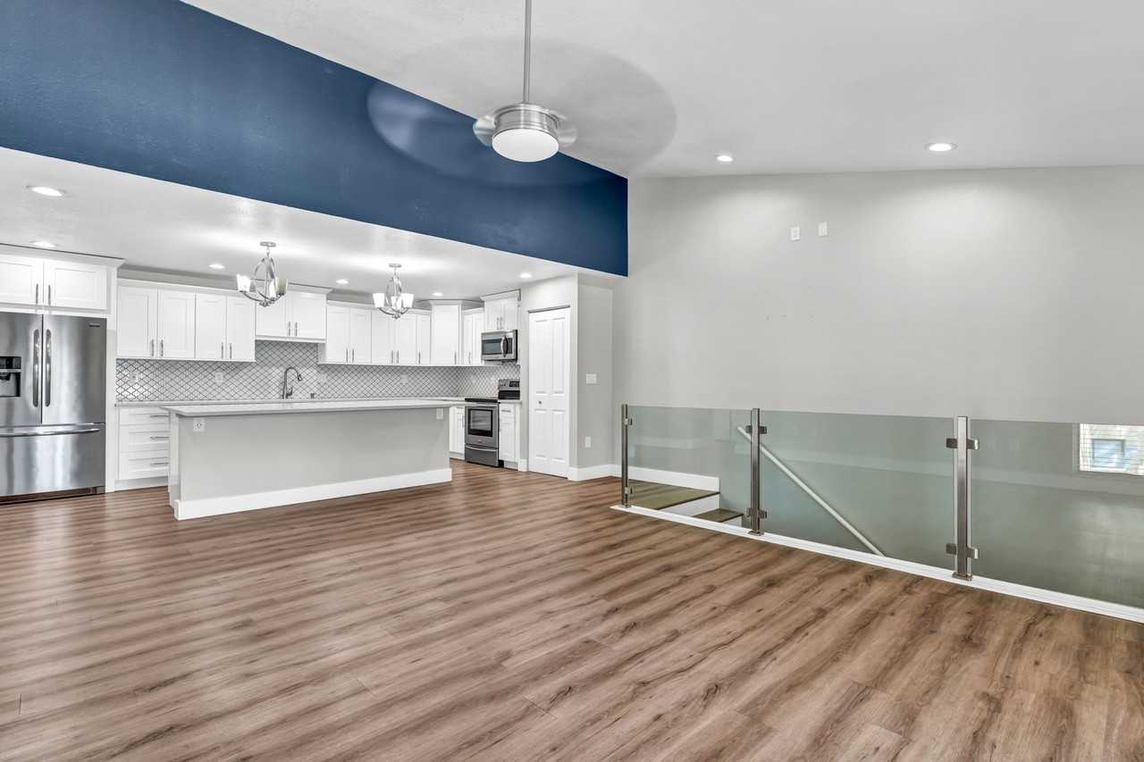 5684 Baywater Dr - Photo 7 of 39