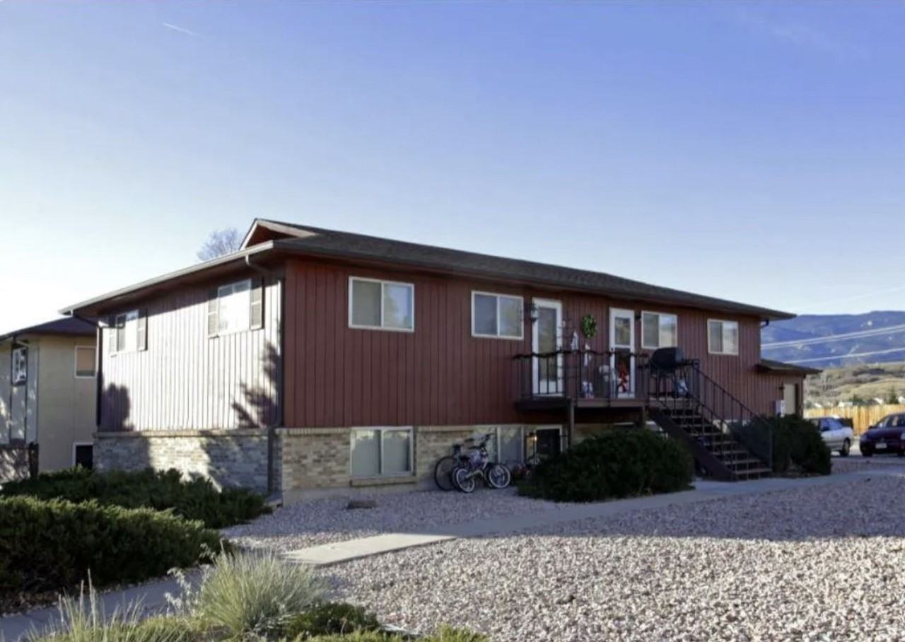 4226-4228 Forrest Hill - Photo 2 of 13