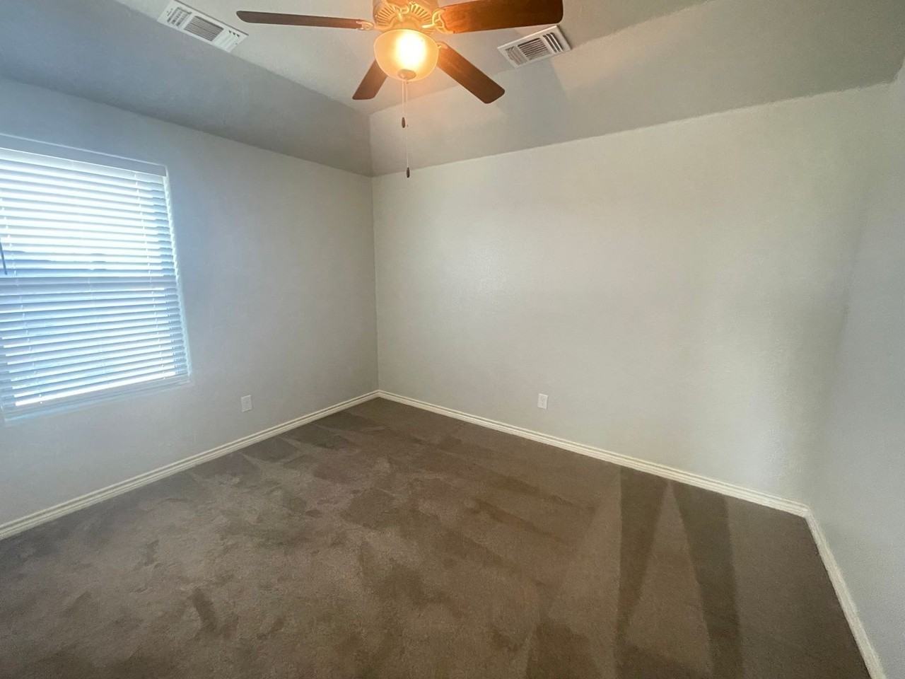 5910 Socorro Dr - Photo 7 of 15