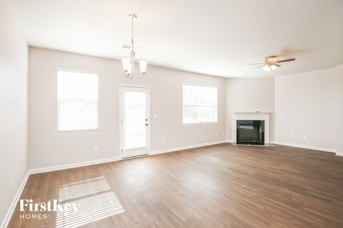 433 Indian River Dr - Photo 2 of 15