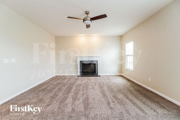 1405 Alexas Way - Photo 3 of 15
