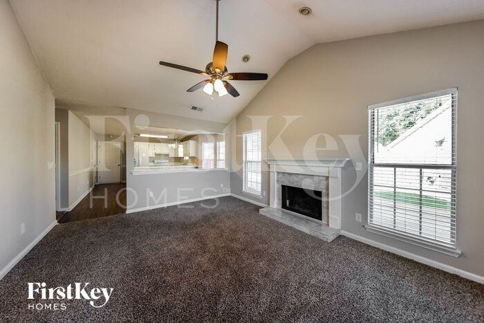 116 King Arthur Pl - Photo 3 of 15