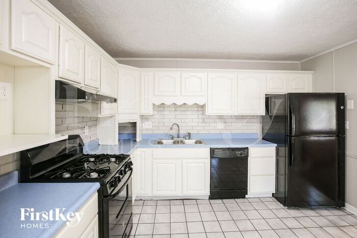 1025 Ashland Ave - Photo 3 of 7