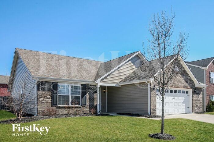 4751 Stardust Cir - Photo 2 of 15