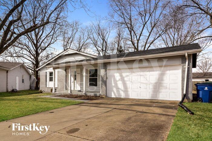 1495 Burnside Ct - Photo 2 of 15