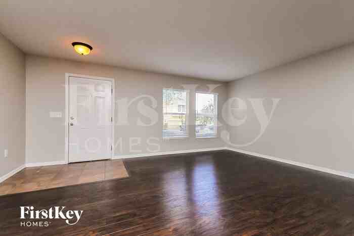 6942 Lake Eaglebrooke Dr - Photo 2 of 15