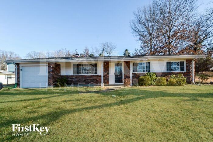 802 Parkfield Ter - Photo 2 of 15