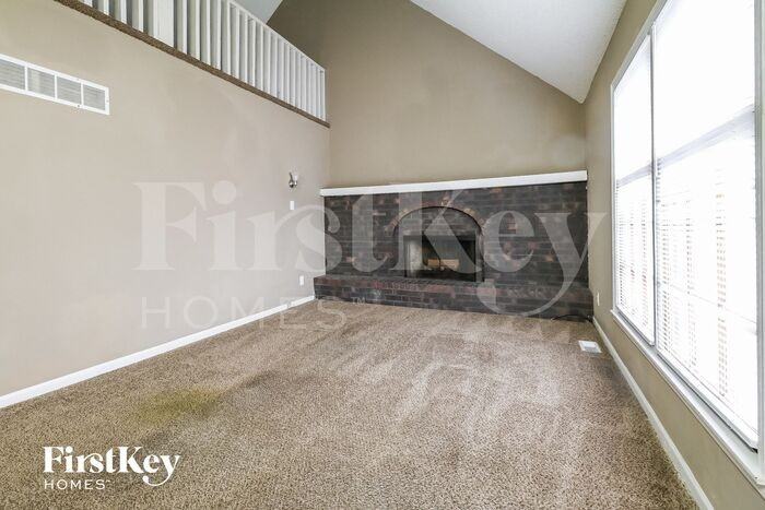 7714 Nw 69th Ter - Photo 3 of 15