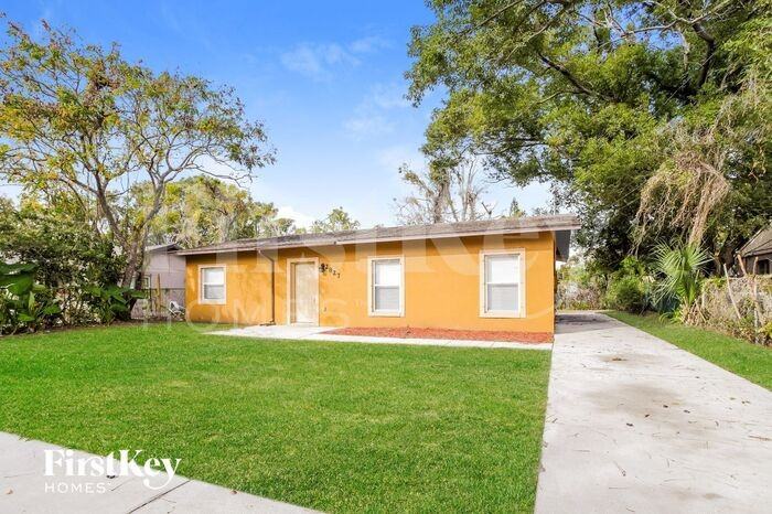 2827 W Harwood Ave - Photo 2 of 15