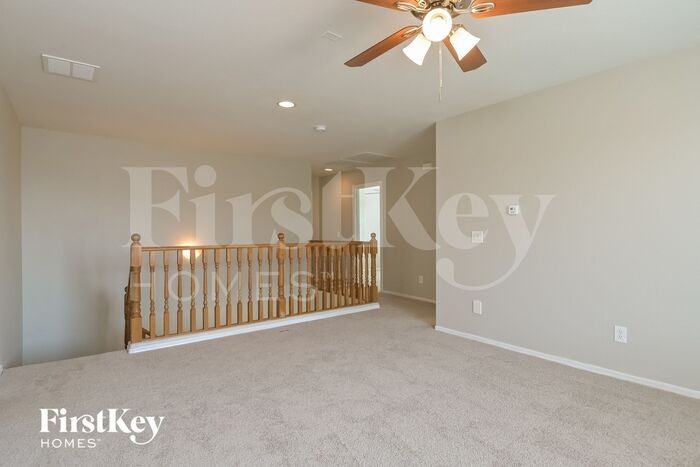 1320 S Woodbine Ln - Photo 2 of 15