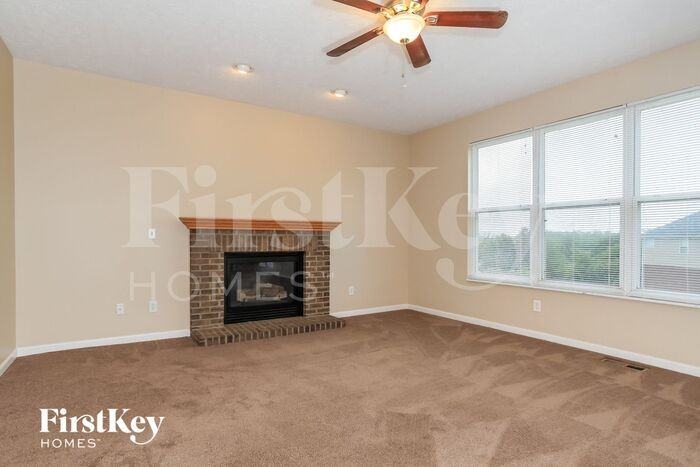 6119 Spring Lake Dr - Photo 3 of 15