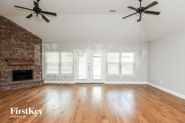 2513 Whispering Pines Dr - Photo 2 of 15