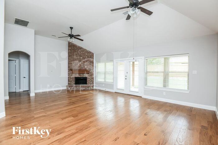 2513 Whispering Pines Dr - Photo 3 of 15