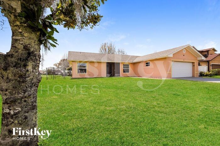 724 Dromedary Dr - Photo 2 of 15