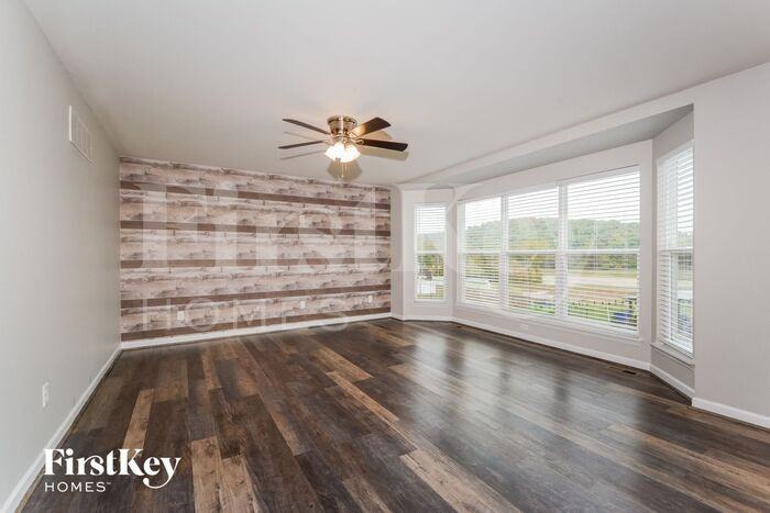 1101 Winding Bluffs Way - Photo 2 of 15