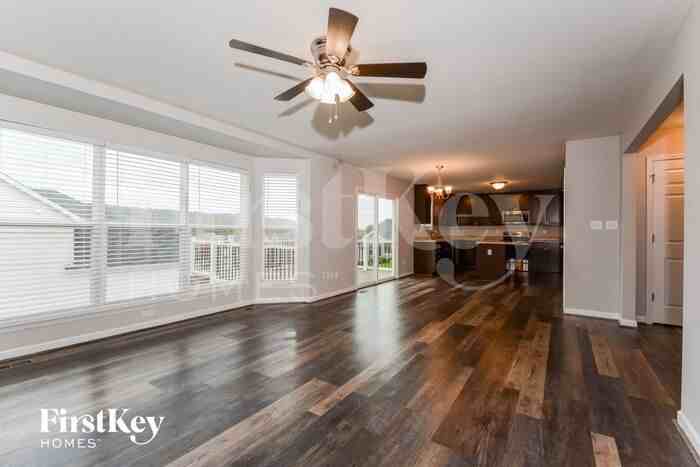 1101 Winding Bluffs Way - Photo 3 of 15