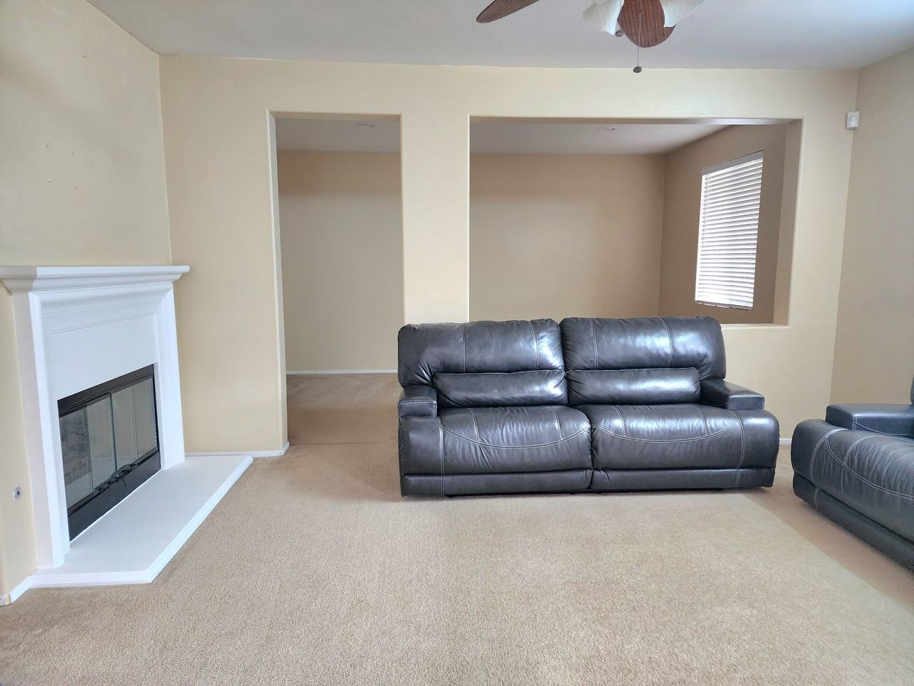 3019 W Newgrove St #NA - Photo 2 of 12