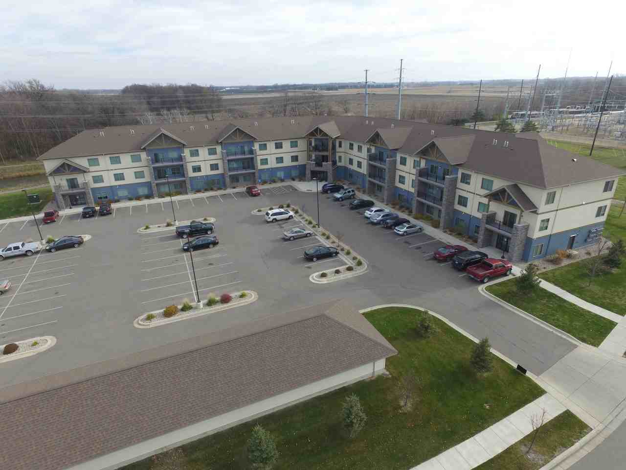 311 E Roosevelt Cir - Photo 3 of 41