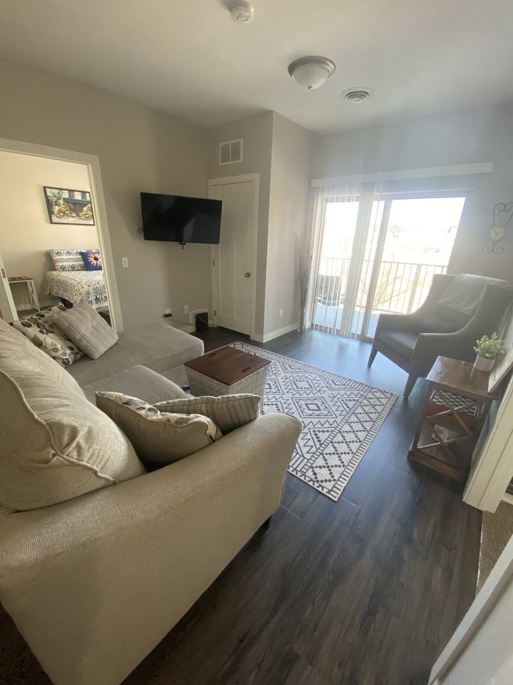 161 Roosevelt Cir #404 - Photo 7 of 29