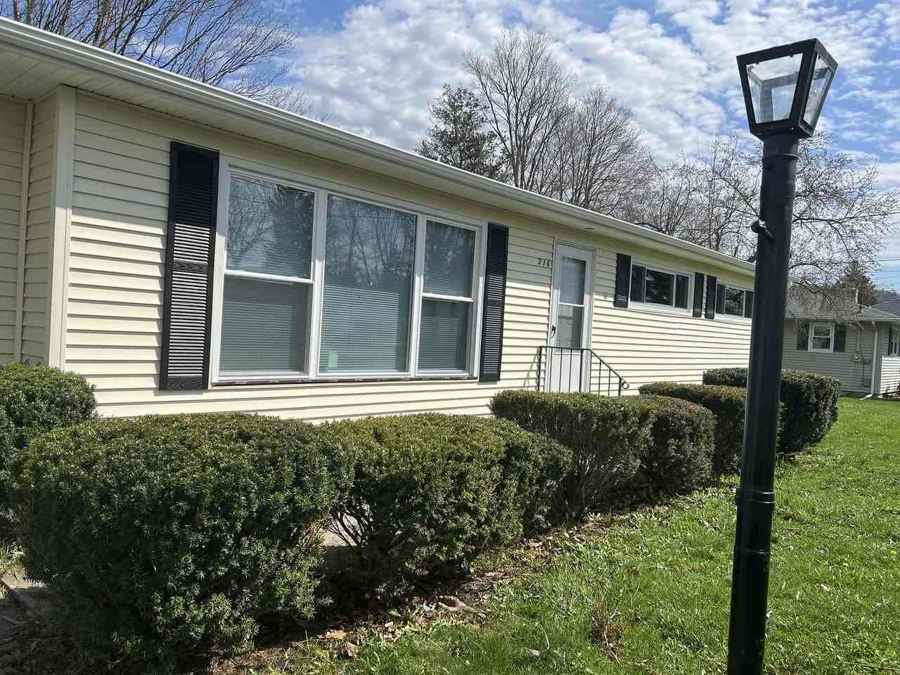 216 Meadowlark Rd #NA - Photo 2 of 17