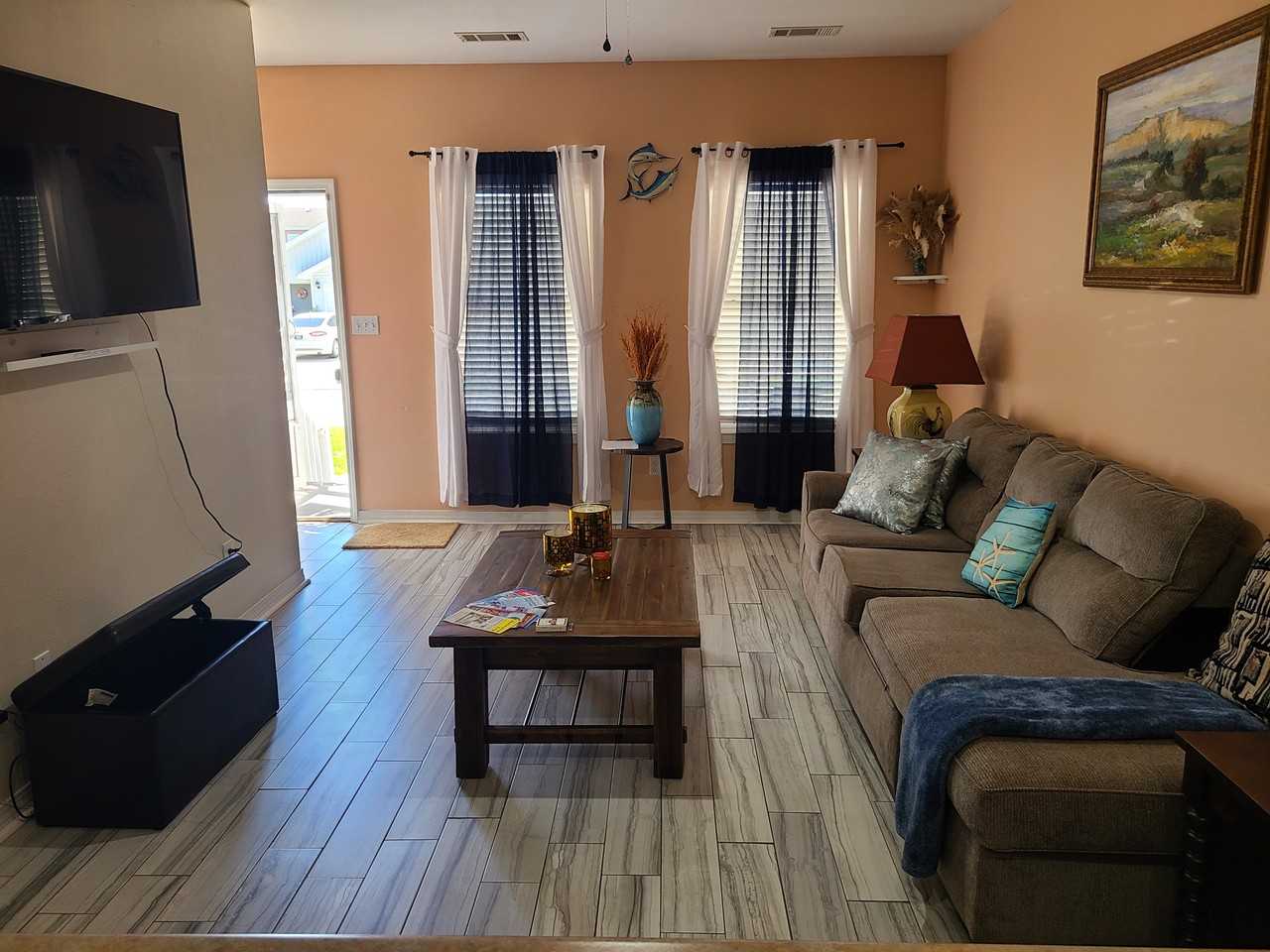 2500 Gladiolus St #B - Photo 4 of 21