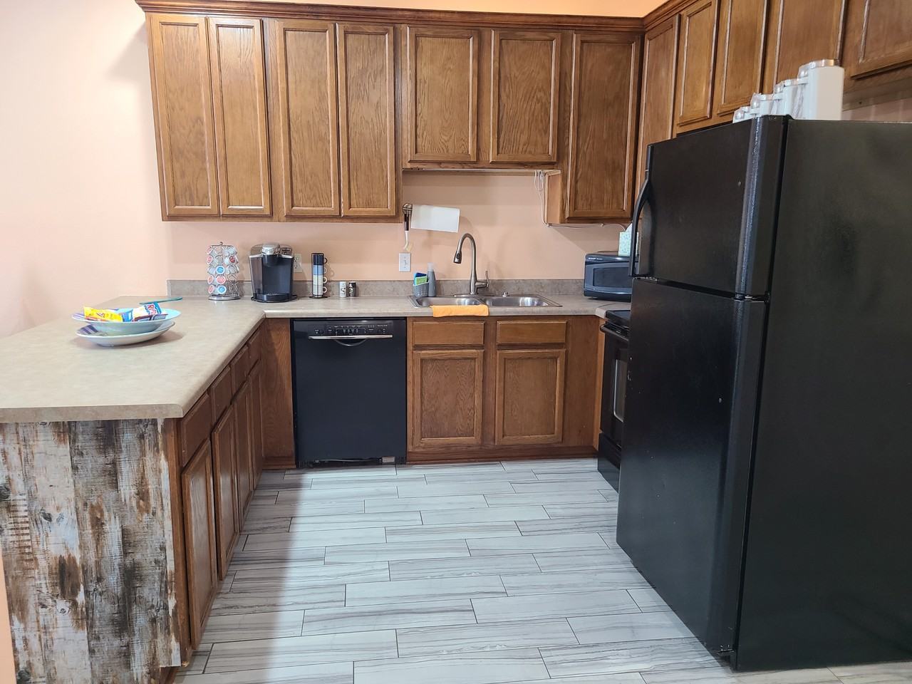 2500 Gladiolus St #B - Photo 3 of 21