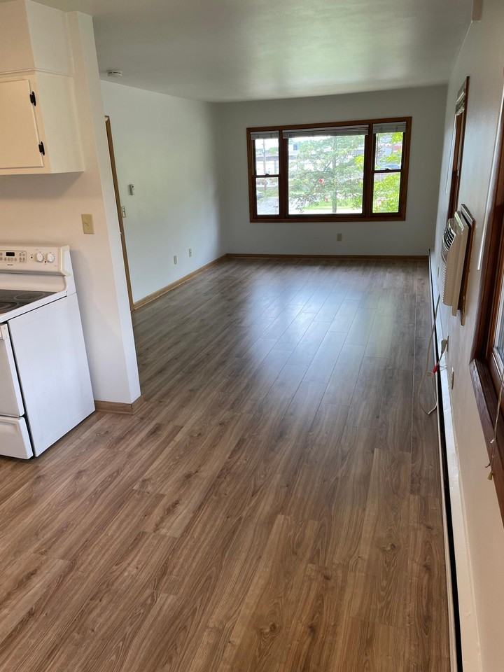 701 Pinecrest Dr #3 - Photo 3 of 14