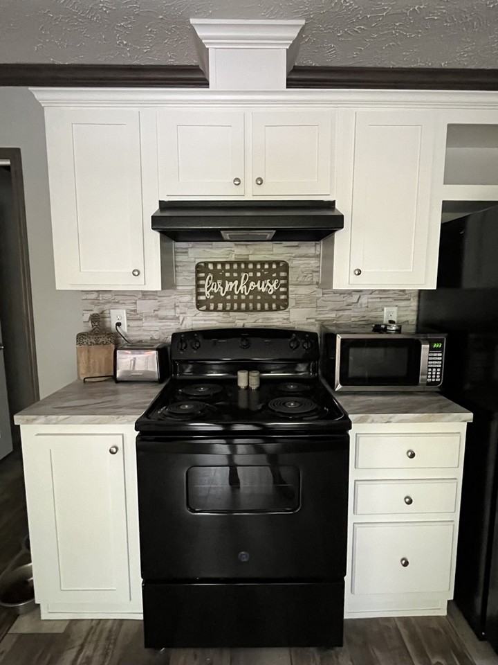 136 Cowans Ford Rd #NA - Photo 7 of 12