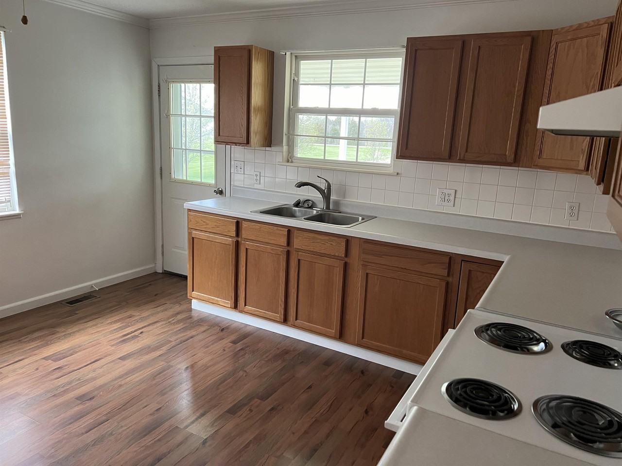 105 Darlene Ln #105 - Photo 3 of 11