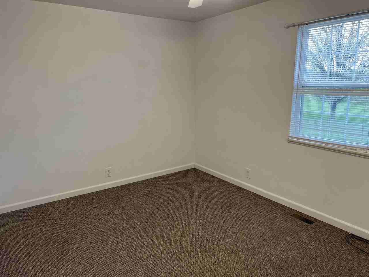 105 Darlene Ln #105 - Photo 4 of 11