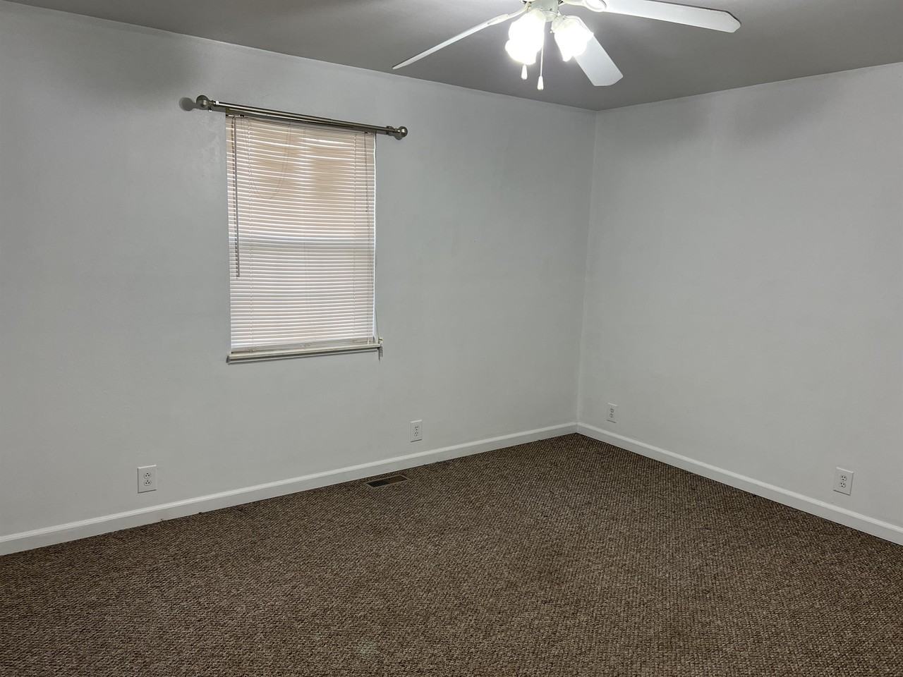 105 Darlene Ln #105 - Photo 5 of 11