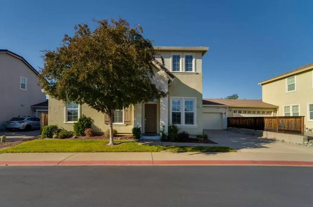 821 Bussing Ct #1 - Photo 2 of 27