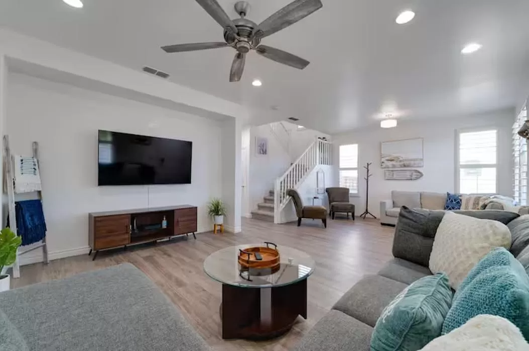 821 Bussing Ct #1 - Photo 4 of 27