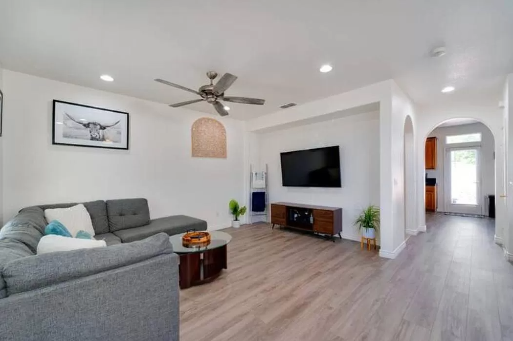 821 Bussing Ct #1 - Photo 5 of 27