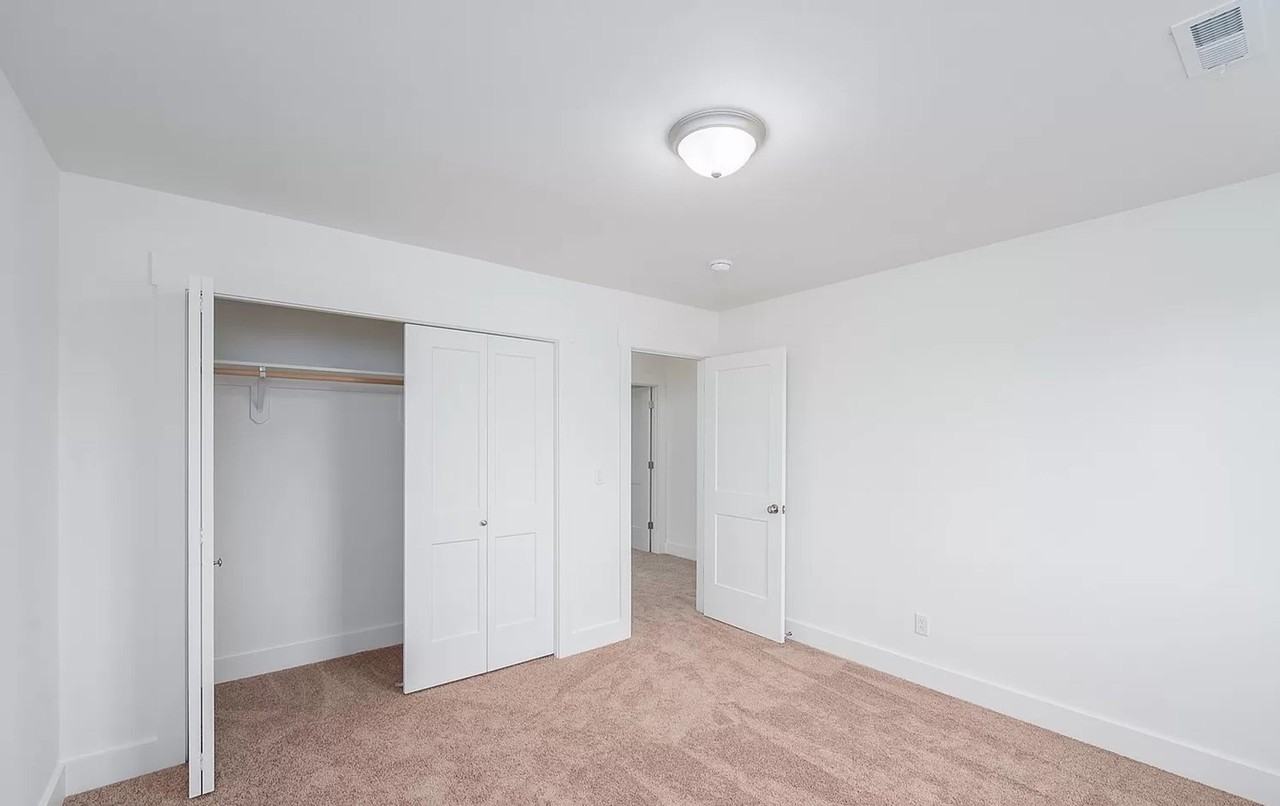 501-503 W Pine Ave. - Photo 6 of 31